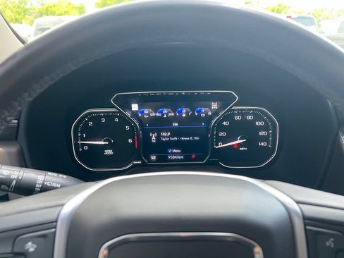 Used 2021 GMC Yukon XL SLT w/ Rear Media and Nav Package AWD/4WD image 38