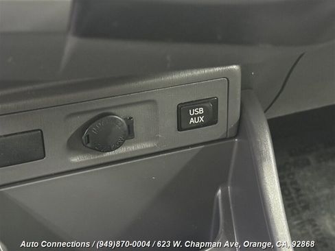 Used 2014 Toyota Prius V Two image 15