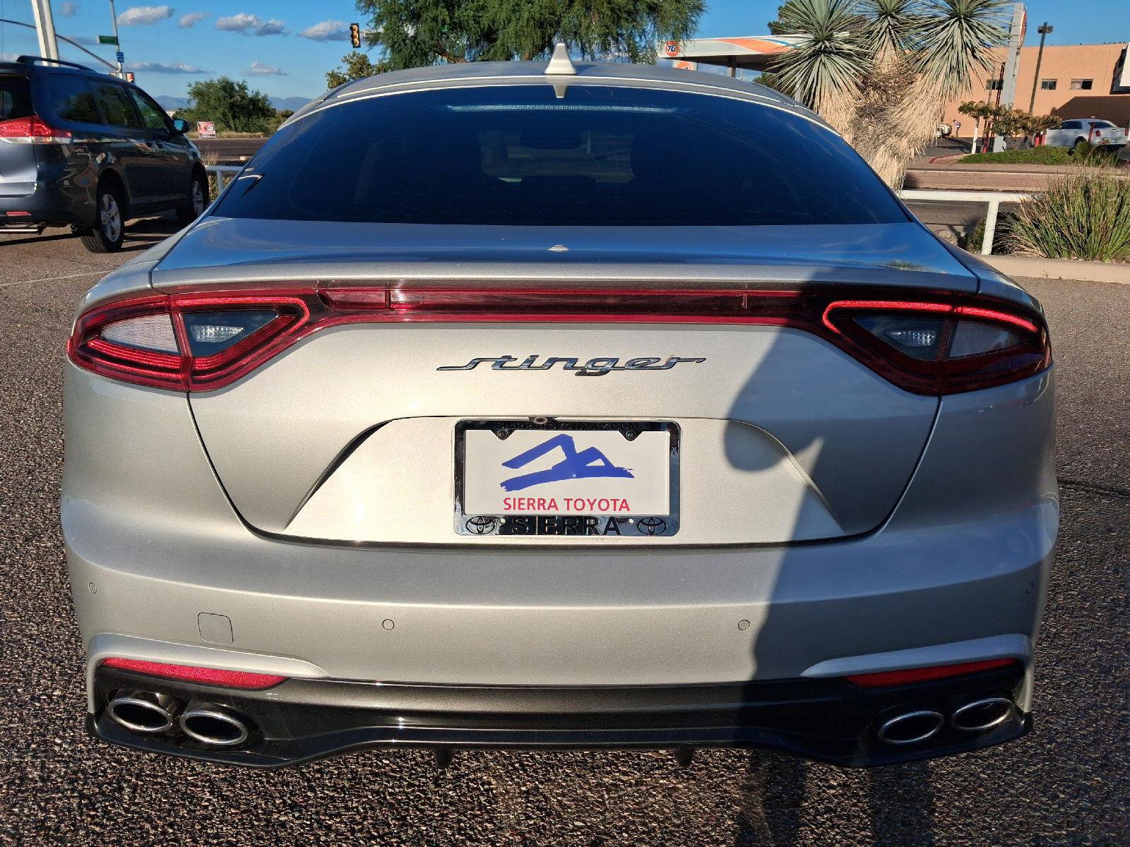 Used 2018 Kia Stinger Premium RWD image 4