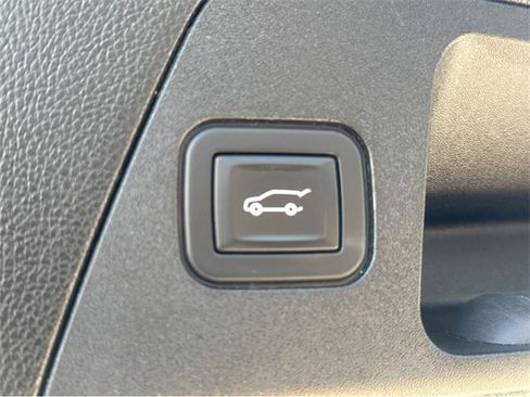 Used 2020 Buick Envision Essence image 32