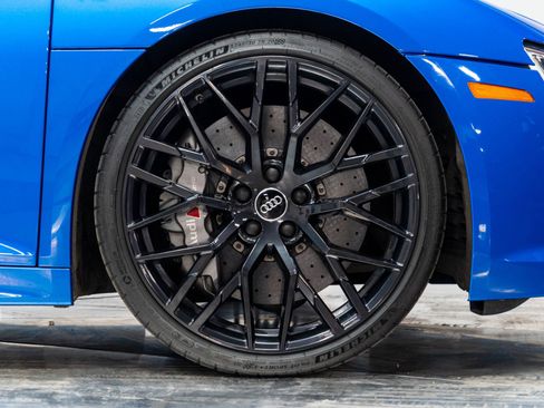 Used 2017 Audi R8 V10 plus AWD/4WD image 21