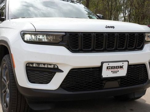 New 2025 Jeep Grand Cherokee Limited image 27