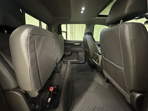 Used 2025 Chevrolet Silverado 1500 LTZ w/ LTZ Premium Package AWD/4WD image 19