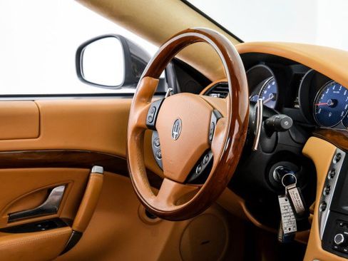 Used 2011 Maserati GranTurismo S RWD image 11