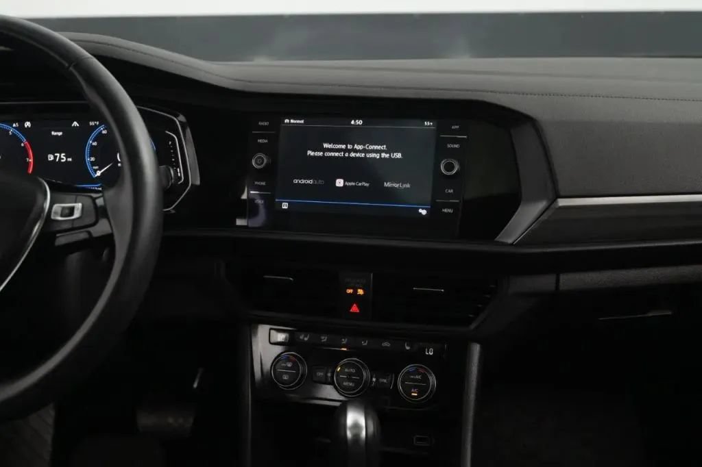 Used 2019 Volkswagen Jetta SEL FWD image 28