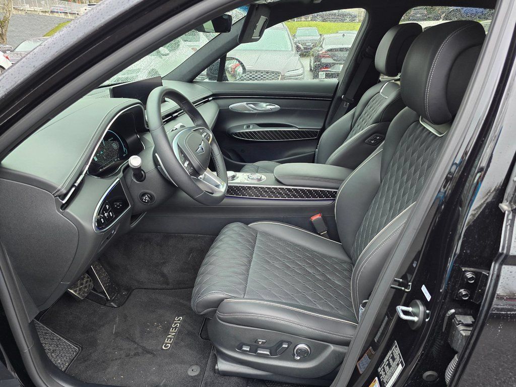 Certified 2025 Genesis GV70 3.5T Sport w/ Sport Prestige Package AWD/4WD image 20
