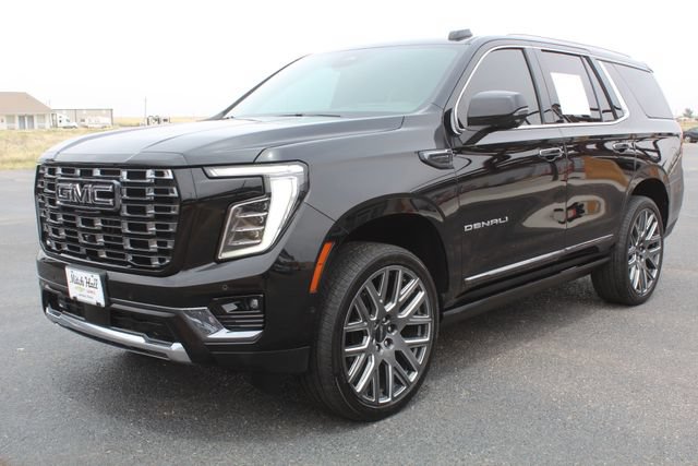 Used 2025 GMC Yukon Denali Ultimate w/ LPO, Floor Liner Package AWD/4WD image 10
