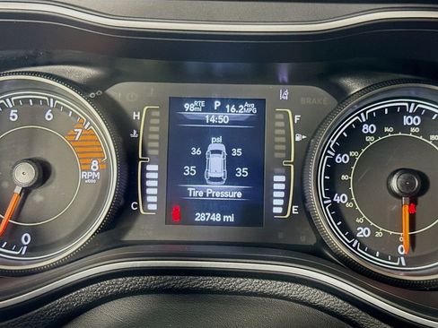 Used 2022 Jeep Cherokee Latitude image 14