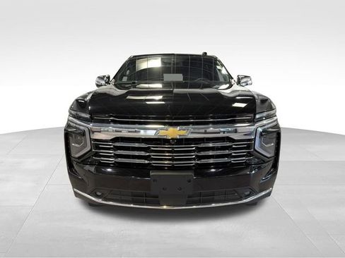 Used 2025 Chevrolet Tahoe Premier AWD/4WD image 2