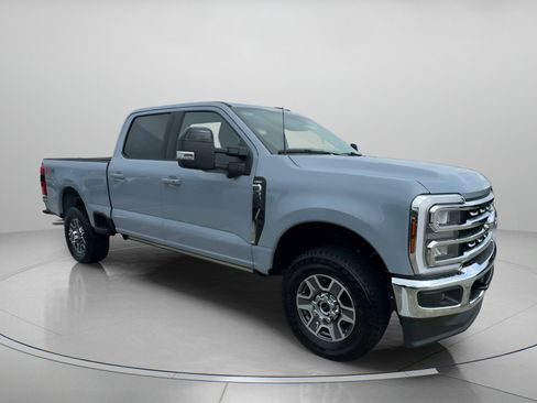 New 2026 Ford F250 Lariat w/ FX4 Off-Road Package image 2
