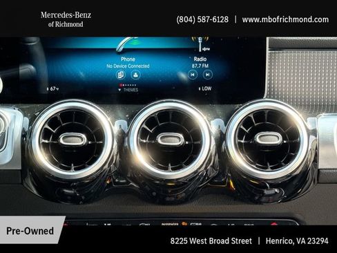 Used 2021 Mercedes-Benz GLB 250 4MATIC image 16