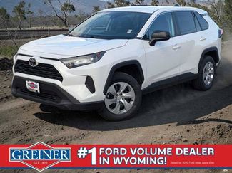 Used 2022 Toyota RAV4 LE w/ Carpet Mat Package (TMS) AWD/4WD video 1