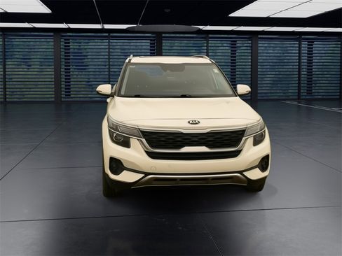Used 2021 Kia Seltos EX image 7