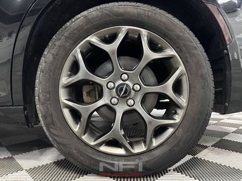 Used 2016 Chrysler 300 S AWD/4WD image 22