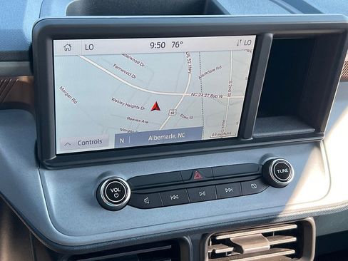 Used 2024 Ford Maverick Lariat image 11