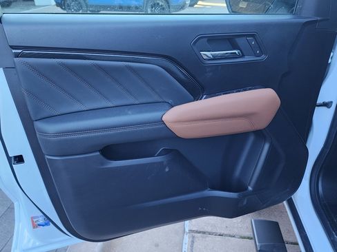 New 2026 GMC Canyon AT4 image 13