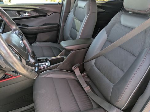 Used 2023 Chevrolet TrailBlazer RS w/ Sun and Liftgate Package image 25