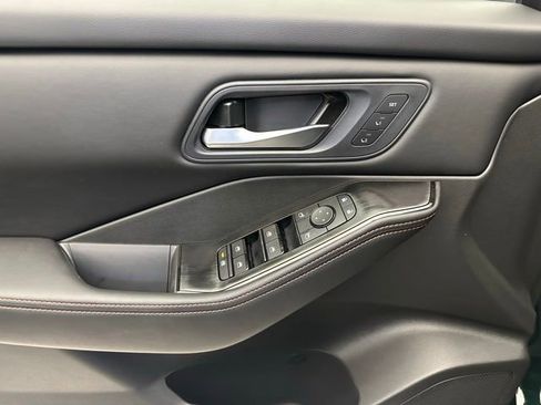 New 2026 Nissan Rogue SV AWD/4WD image 21