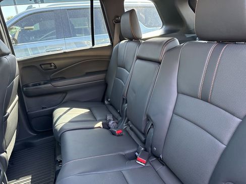 Used 2023 Honda Passport TrailSport image 9