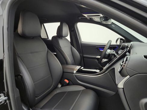 Used 2024 Mercedes-Benz GLC 300 image 24