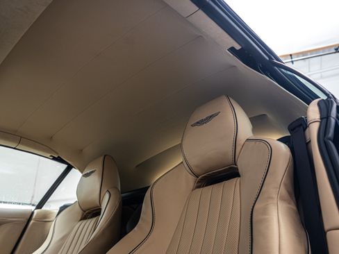 Used 2016 Aston Martin DB9 GT RWD image 40