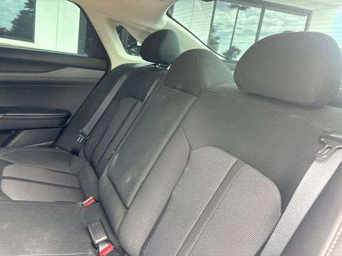 Used 2022 Kia K5 LXS FWD image 5