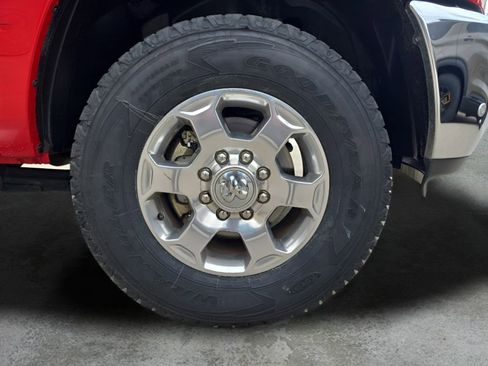 Used 2018 RAM 2500 SLT w/ Luxury Group AWD/4WD image 40