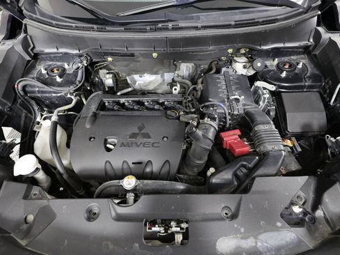 Used 2021 Mitsubishi Outlander Sport SE FWD image 37