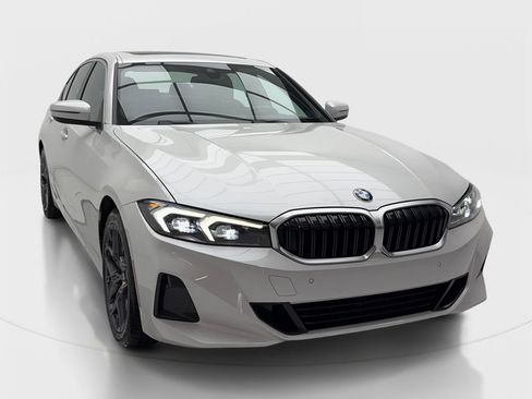 Used 2025 BMW 330i Sedan w/ Convenience Package RWD image 2