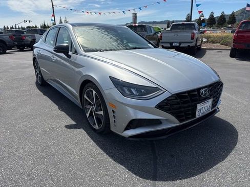 Used 2022 Hyundai Sonata SEL Plus w/ Preferred Accessory Package image 4