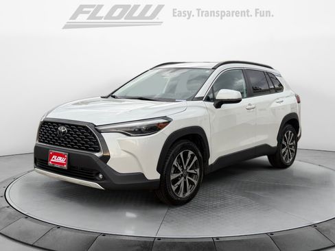 Certified 2023 Toyota Corolla Cross XLE FWD image 4
