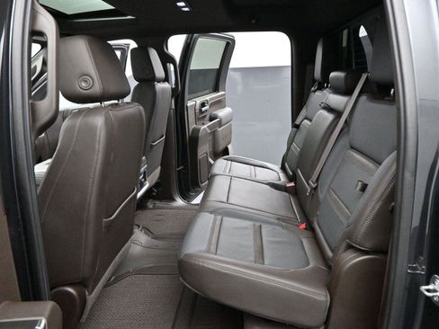 Used 2021 GMC Sierra 2500 Denali w/ Denali Ultimate Package image 32