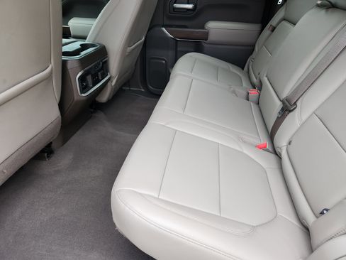 Used 2019 GMC Sierra 1500 SLT image 31