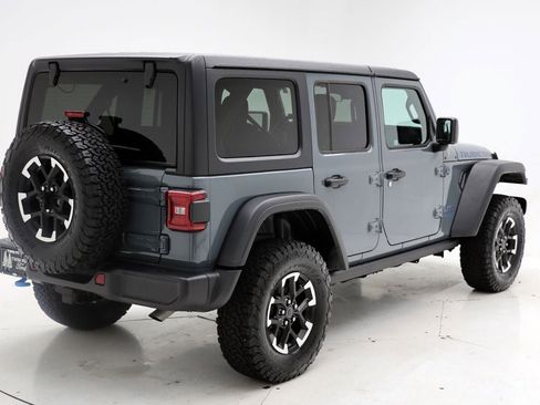 Used 2025 Jeep Wrangler Unlimited Rubicon 4xe w/ Convenience Group image 8