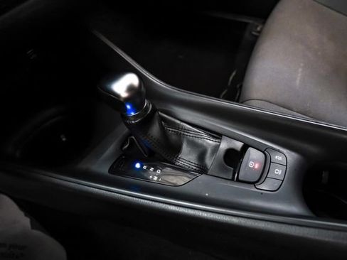 Used 2020 Toyota C-HR LE FWD image 22