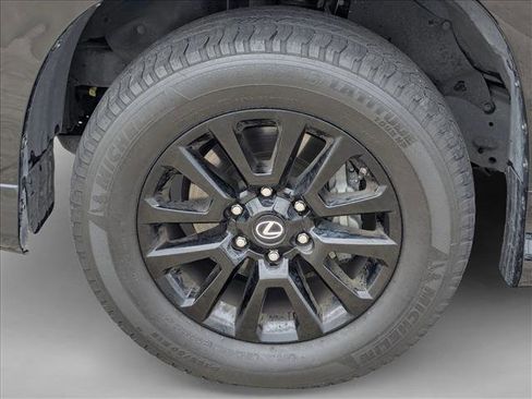 Used 2022 Lexus GX 460 image 24