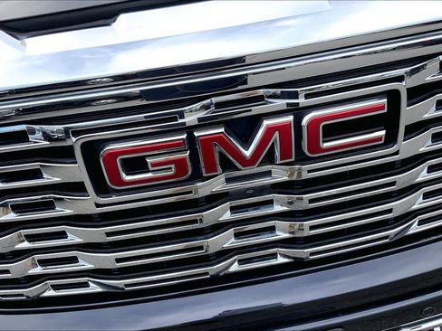 Used 2023 GMC Sierra 1500 Denali w/ Denali Reserve Package AWD/4WD image 29