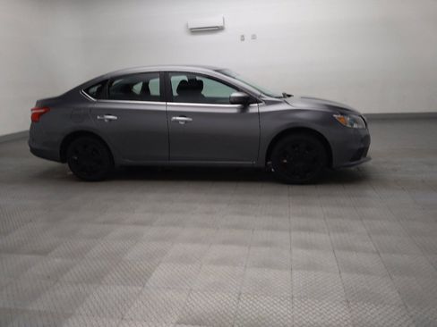 Used 2019 Nissan Sentra S FWD image 11