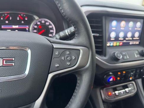 Certified 2022 GMC Acadia AT4 image 9