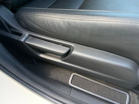 Used 2020 Honda HR-V Touring image 41