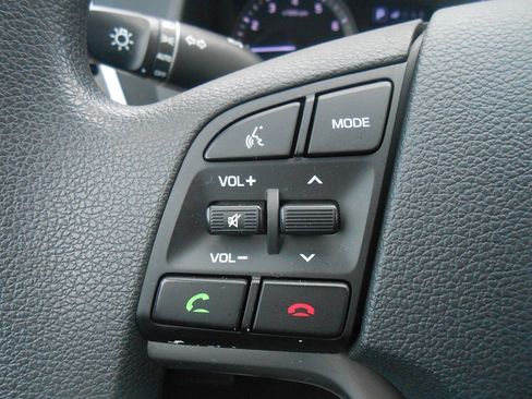 Used 2018 Hyundai Tucson SE AWD/4WD image 16