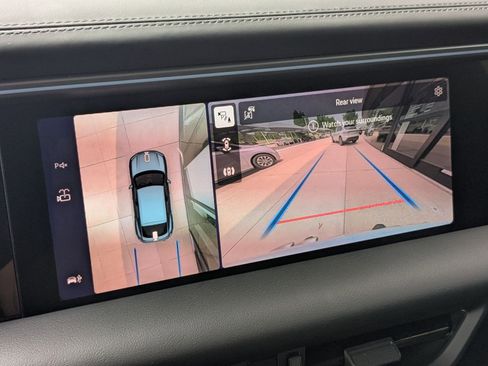New 2026 Porsche Macan Electric RWD image 18