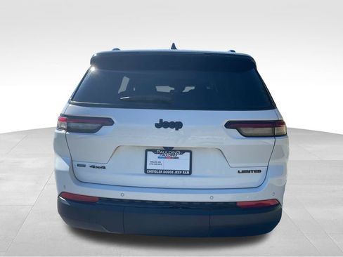 Used 2022 Jeep Grand Cherokee L Limited w/ Black Appearance Package image 5