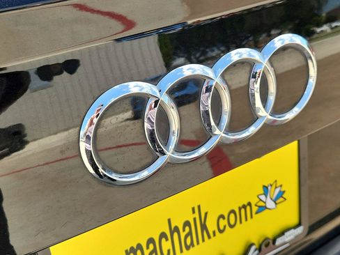 Used 2019 Audi Q7 3.0T Prestige w/ Prestige Package AWD/4WD image 32