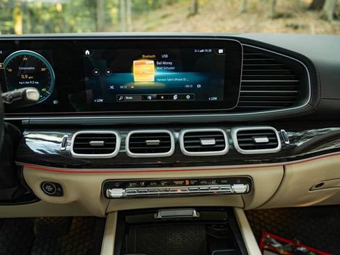Used 2023 Mercedes-Benz GLS 450 4MATIC image 40