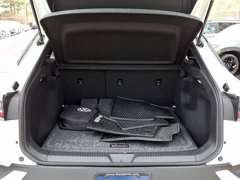 Certified 2025 Volkswagen ID.4 Pro image 29