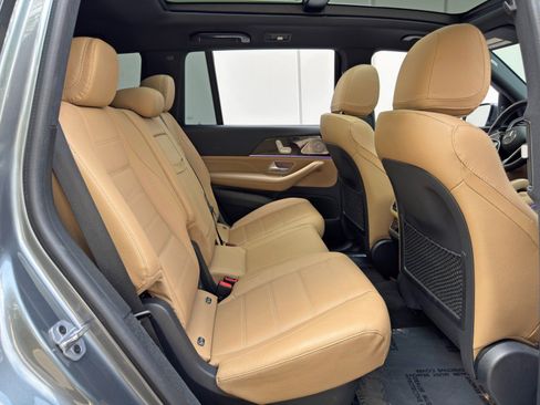 Used 2024 Mercedes-Benz GLS 450 4MATIC image 49