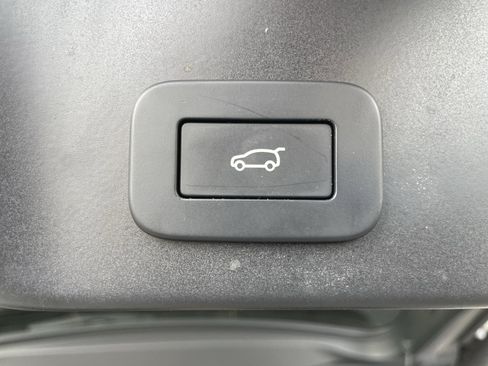 Certified 2024 Land Rover Range Rover Evoque S image 37