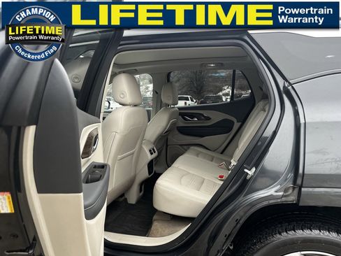 Certified 2022 GMC Terrain Denali w/ Denali Premium Package image 32