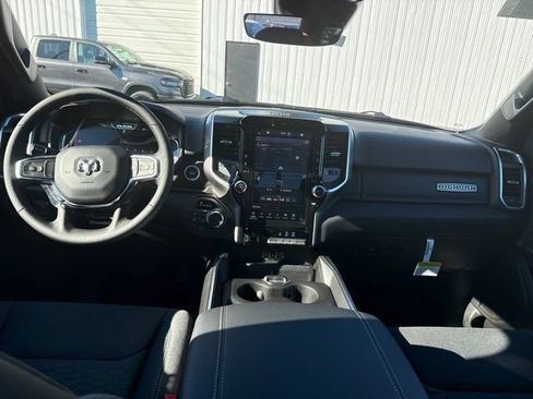 Used 2026 RAM 1500 Big Horn AWD/4WD image 8